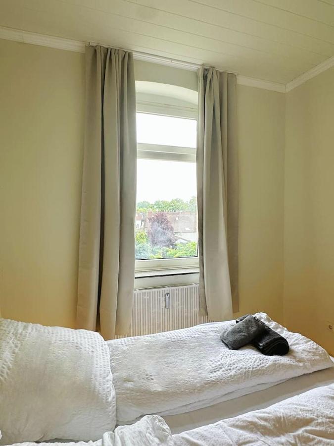 2 Schlafzimmer Waschenspuelmaschine Duisburg Bagian luar foto